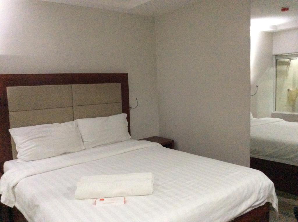 Cherry Midtown Hotel Olongapo Cameră foto
