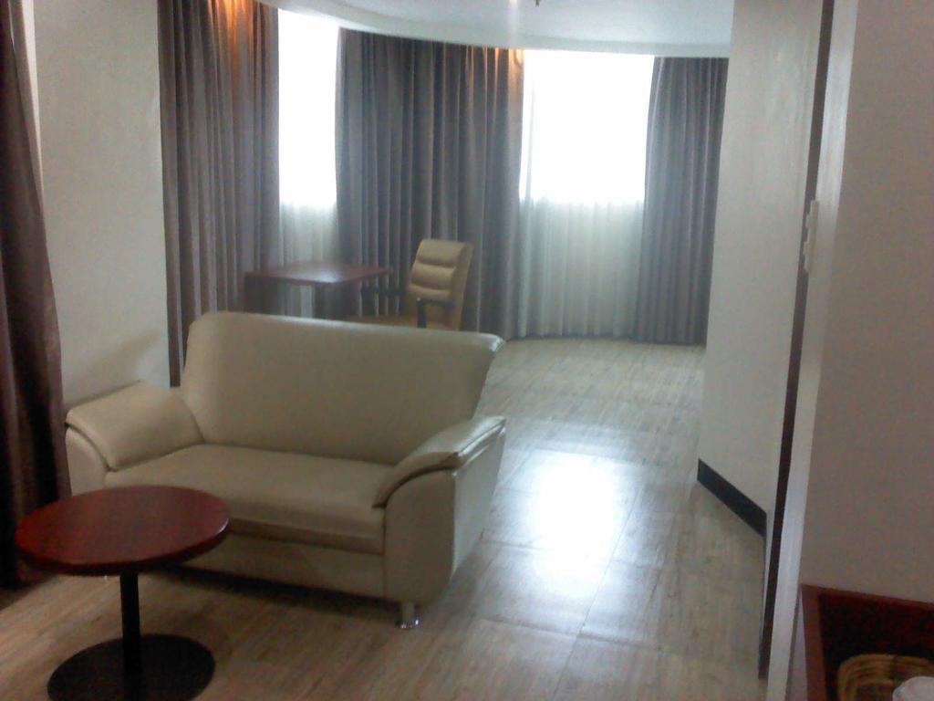 Cherry Midtown Hotel Olongapo Cameră foto