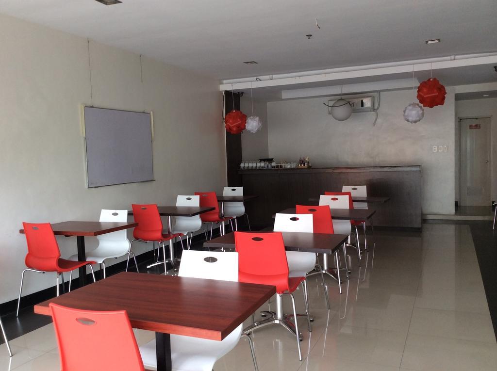 Cherry Midtown Hotel Olongapo Exterior foto